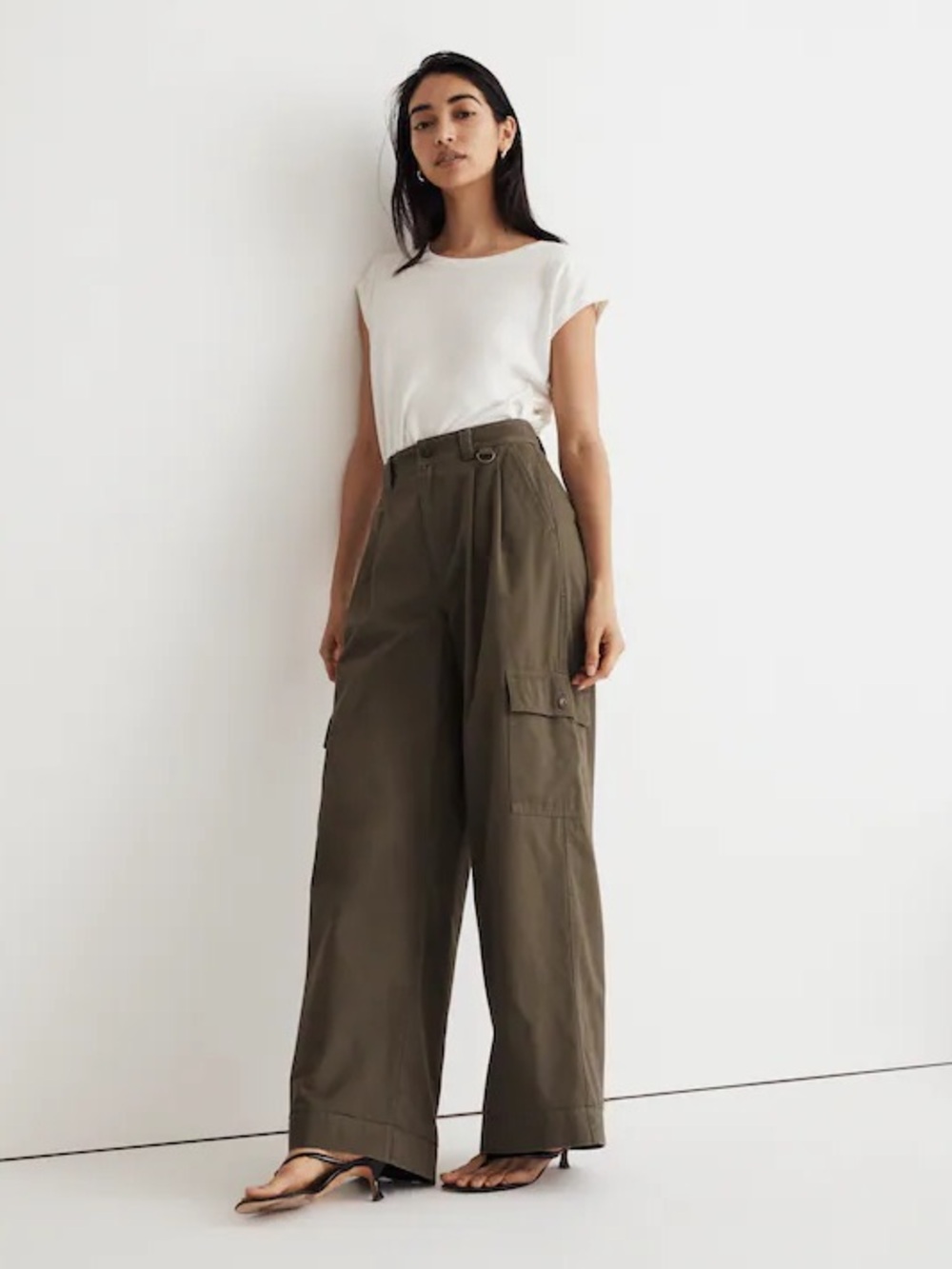 Madewell The Harlow Wide Leg Cargo Pant in Capers